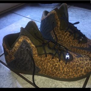 Lebron NSW cheetah print